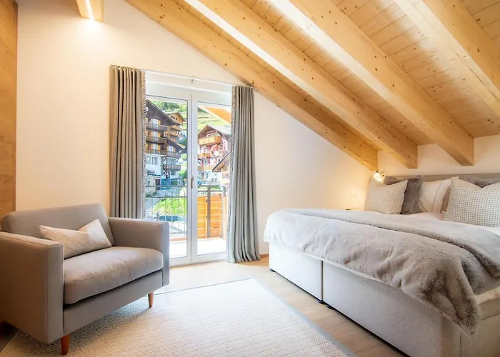 Britannia Penthouse アパート